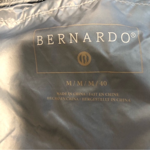 Bernardo ladies winter coat size medium - Picture 10 of 11